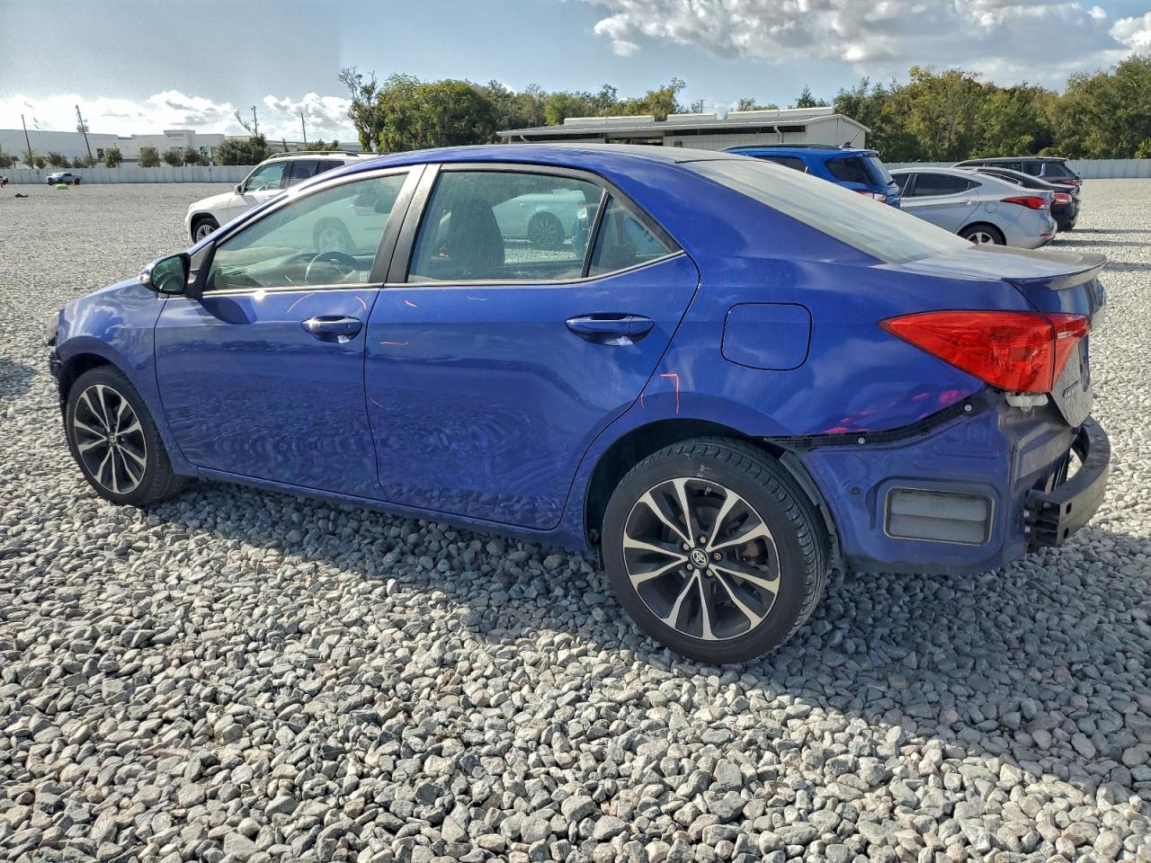 2017 TOYOTA COROLLA L photo 4
