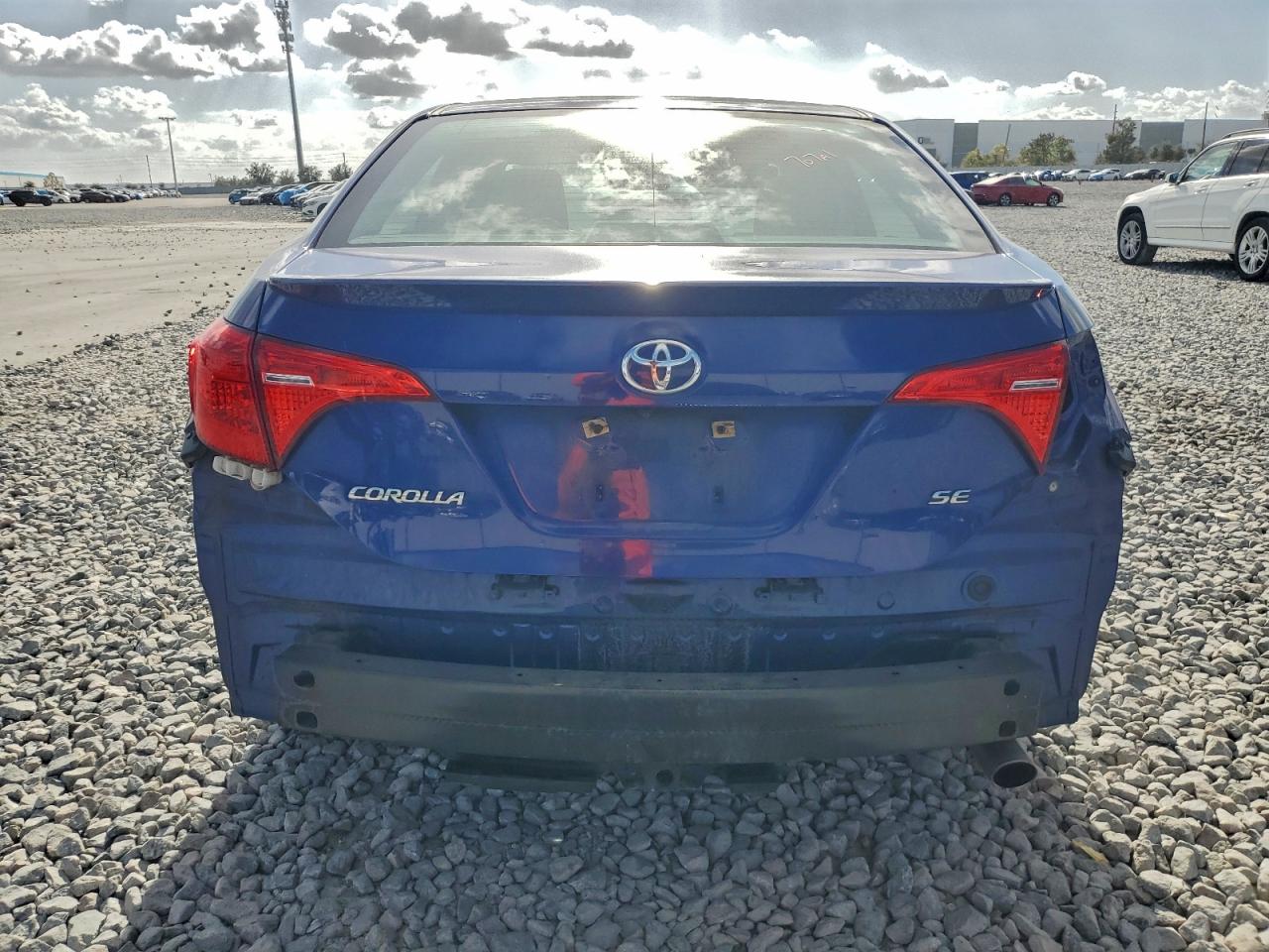 2017 TOYOTA COROLLA L photo 16