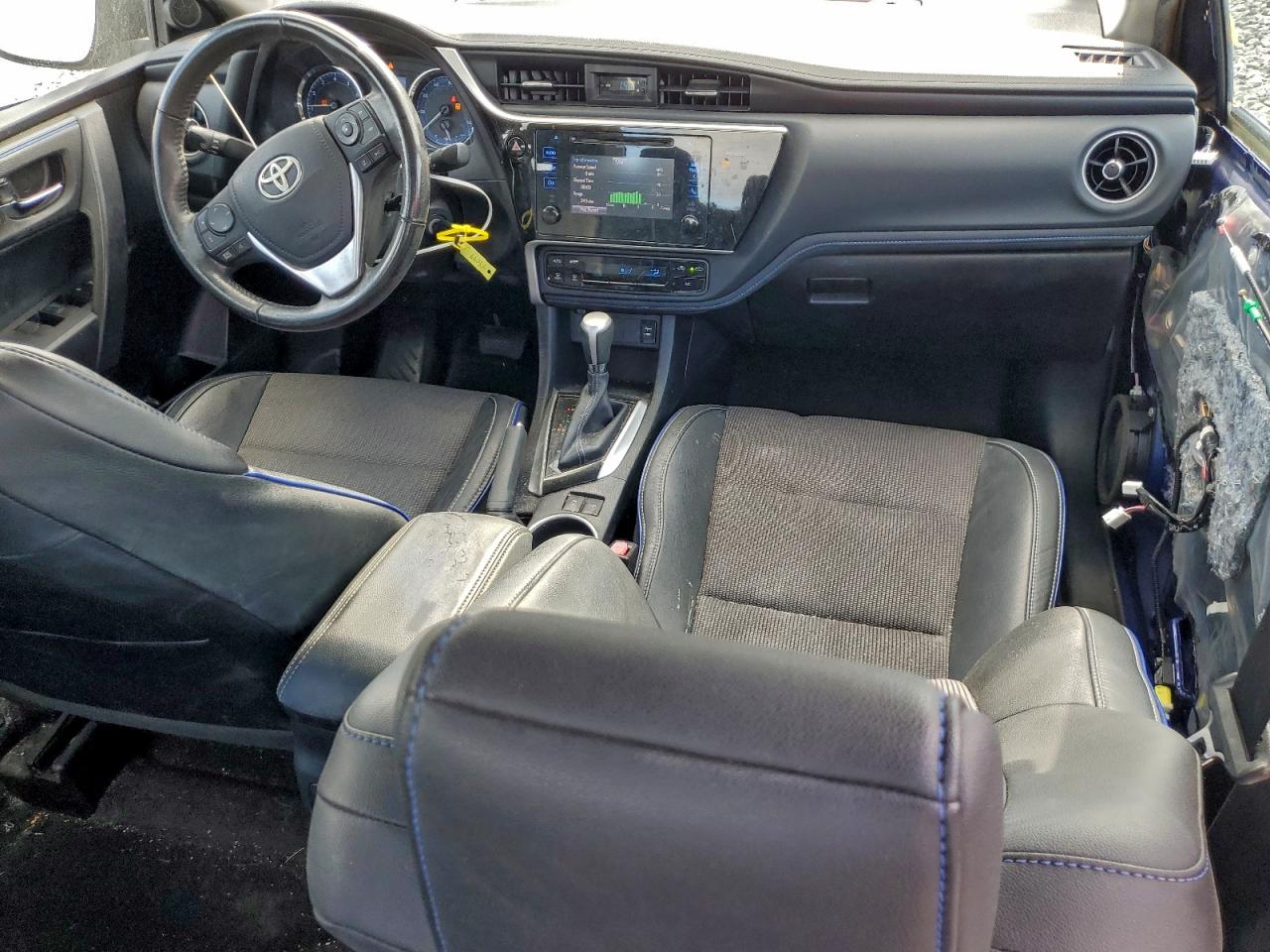 2017 TOYOTA COROLLA L photo 22
