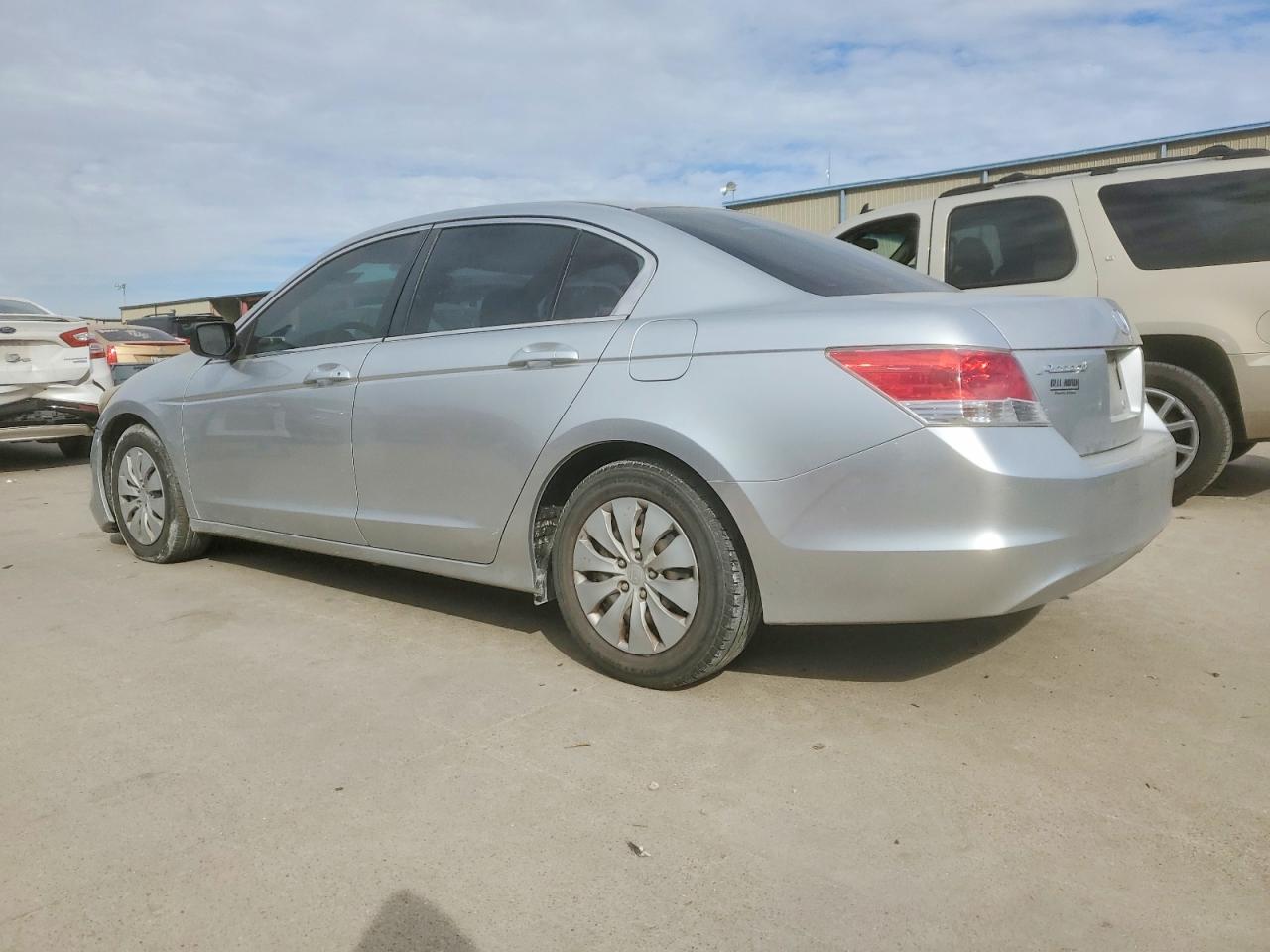 2009 HONDA ACCORD LX photo 2