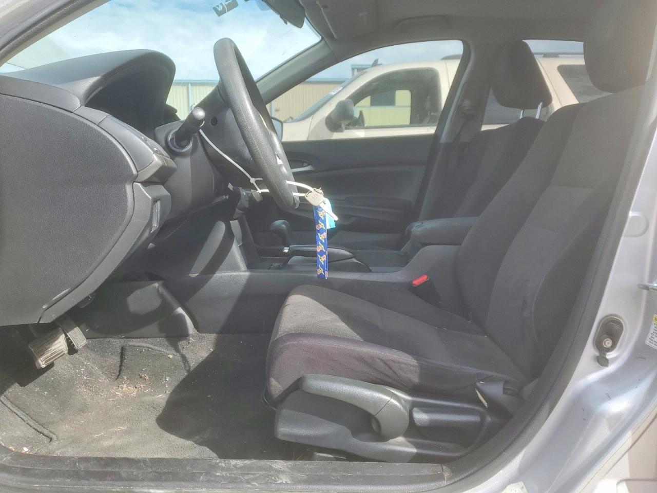 2009 HONDA ACCORD LX photo 7