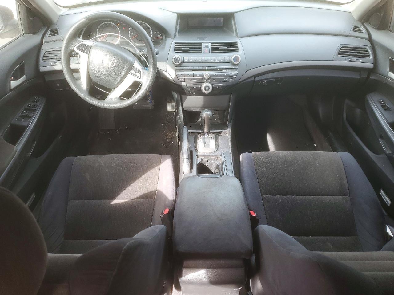 2009 HONDA ACCORD LX photo 8