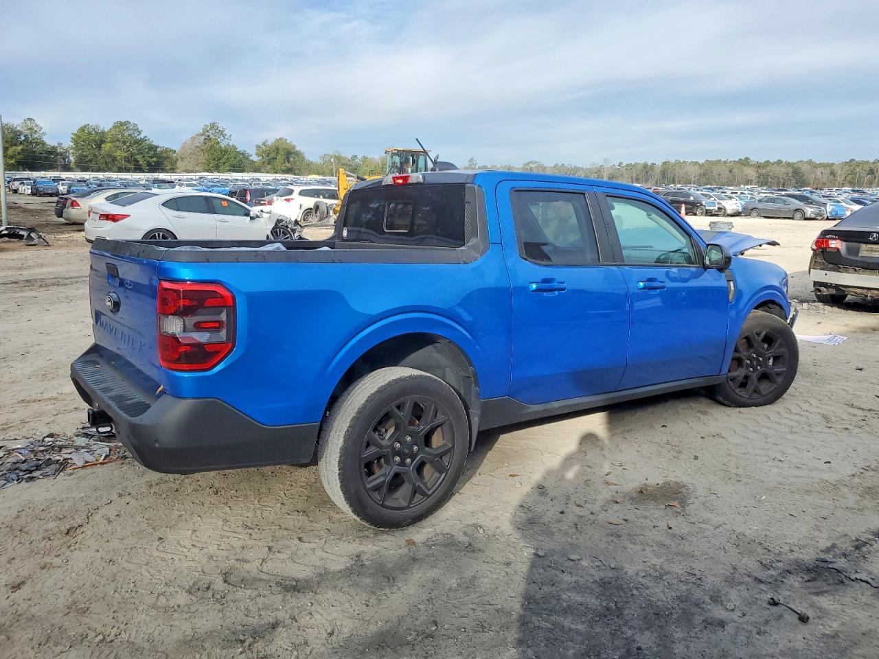 2025 FORD MAVERICK LARIAT photo 3