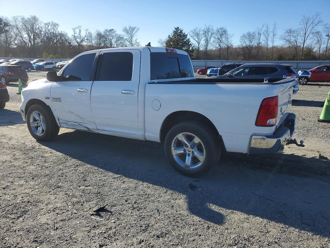 2018 RAM 1500 SLT photo 2