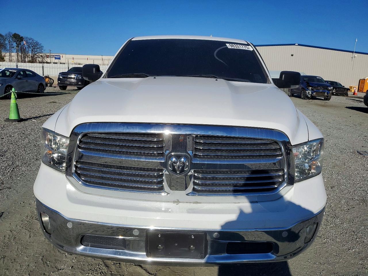 2018 RAM 1500 SLT photo 5