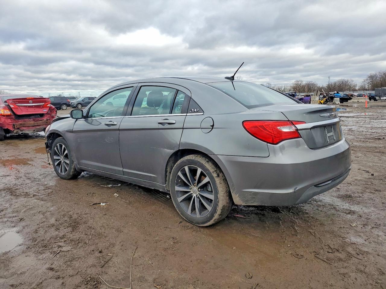 2013 CHRYSLER 200 TOURING photo 2