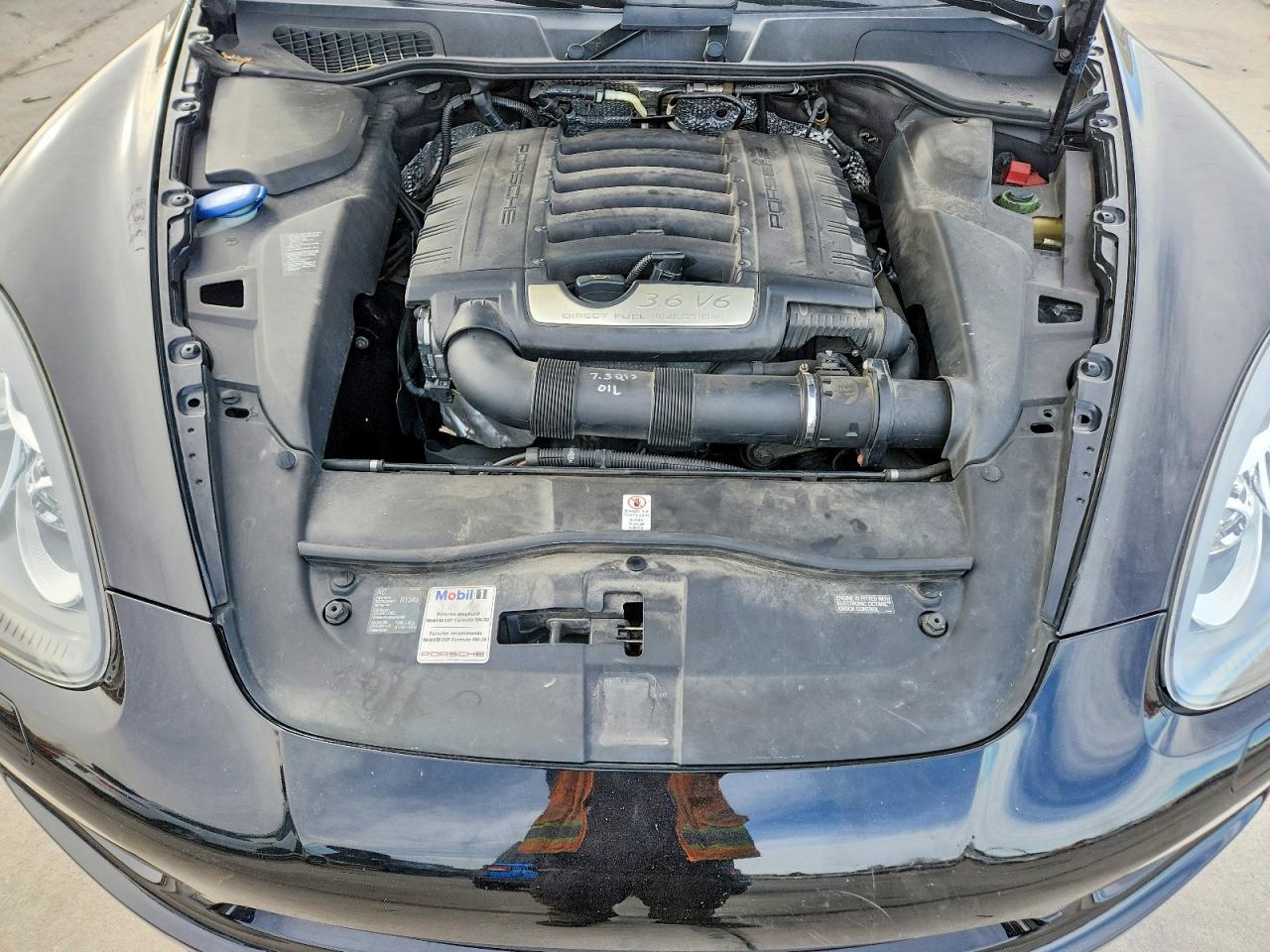 2011 PORSCHE CAYENNE photo 12