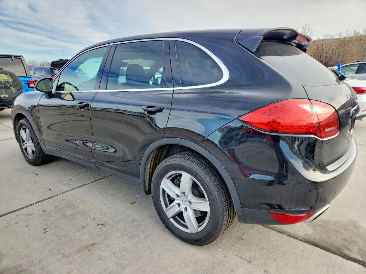 2011 PORSCHE CAYENNE photo 2