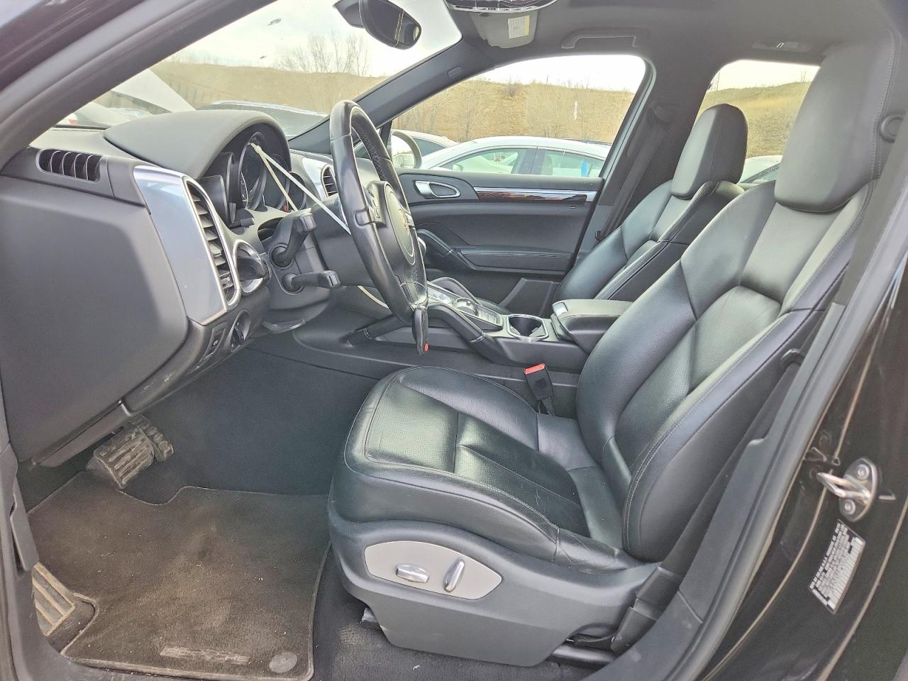 2011 PORSCHE CAYENNE photo 7