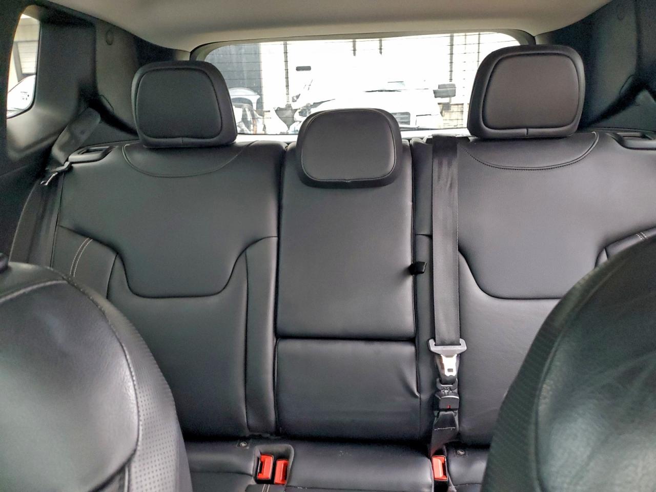 2015 JEEP RENEGADE LIMITED photo 10