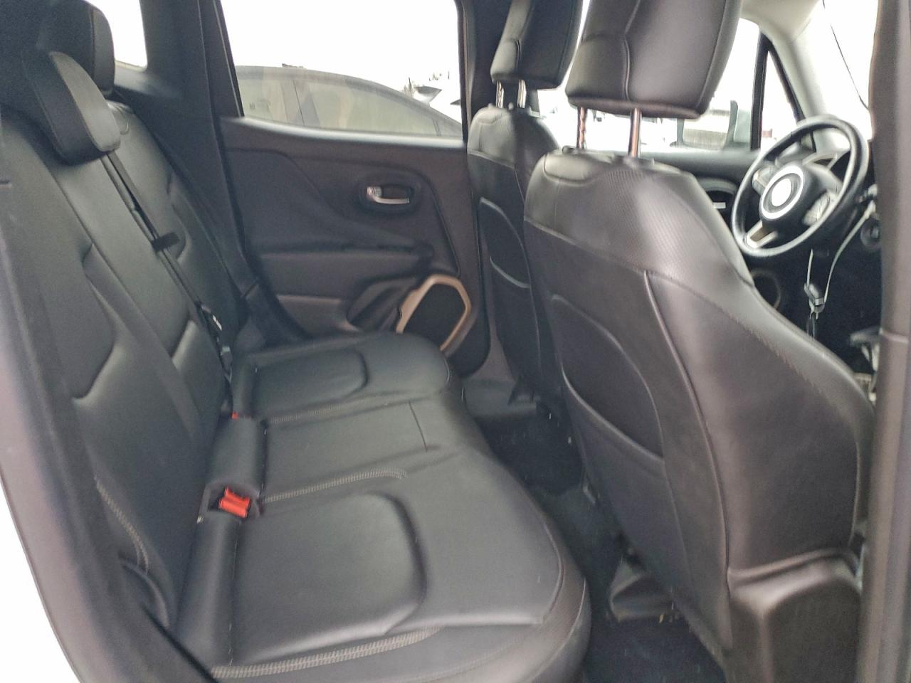 2015 JEEP RENEGADE LIMITED photo 11