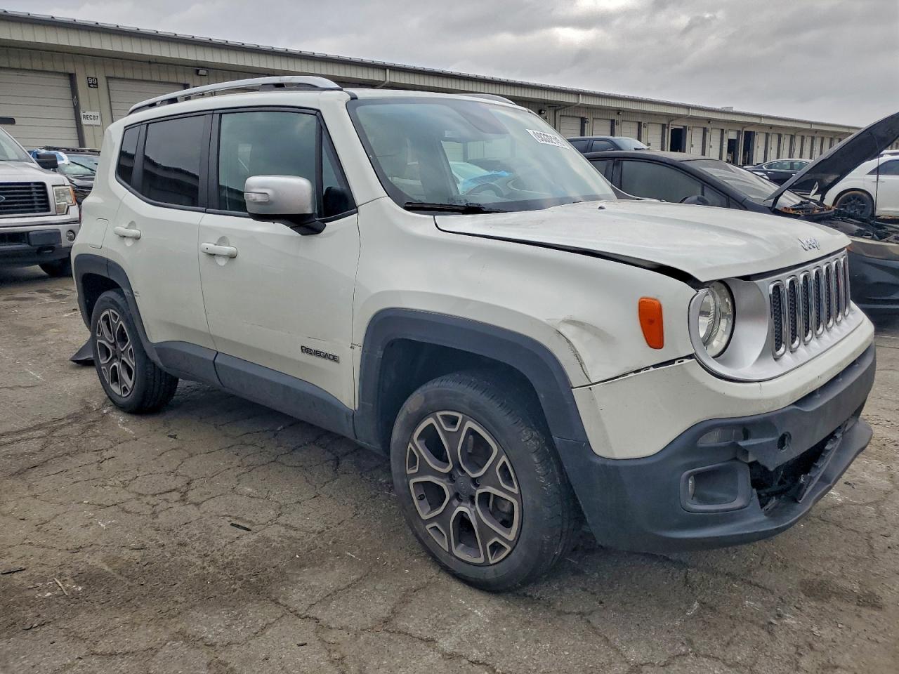 2015 JEEP RENEGADE LIMITED photo 4