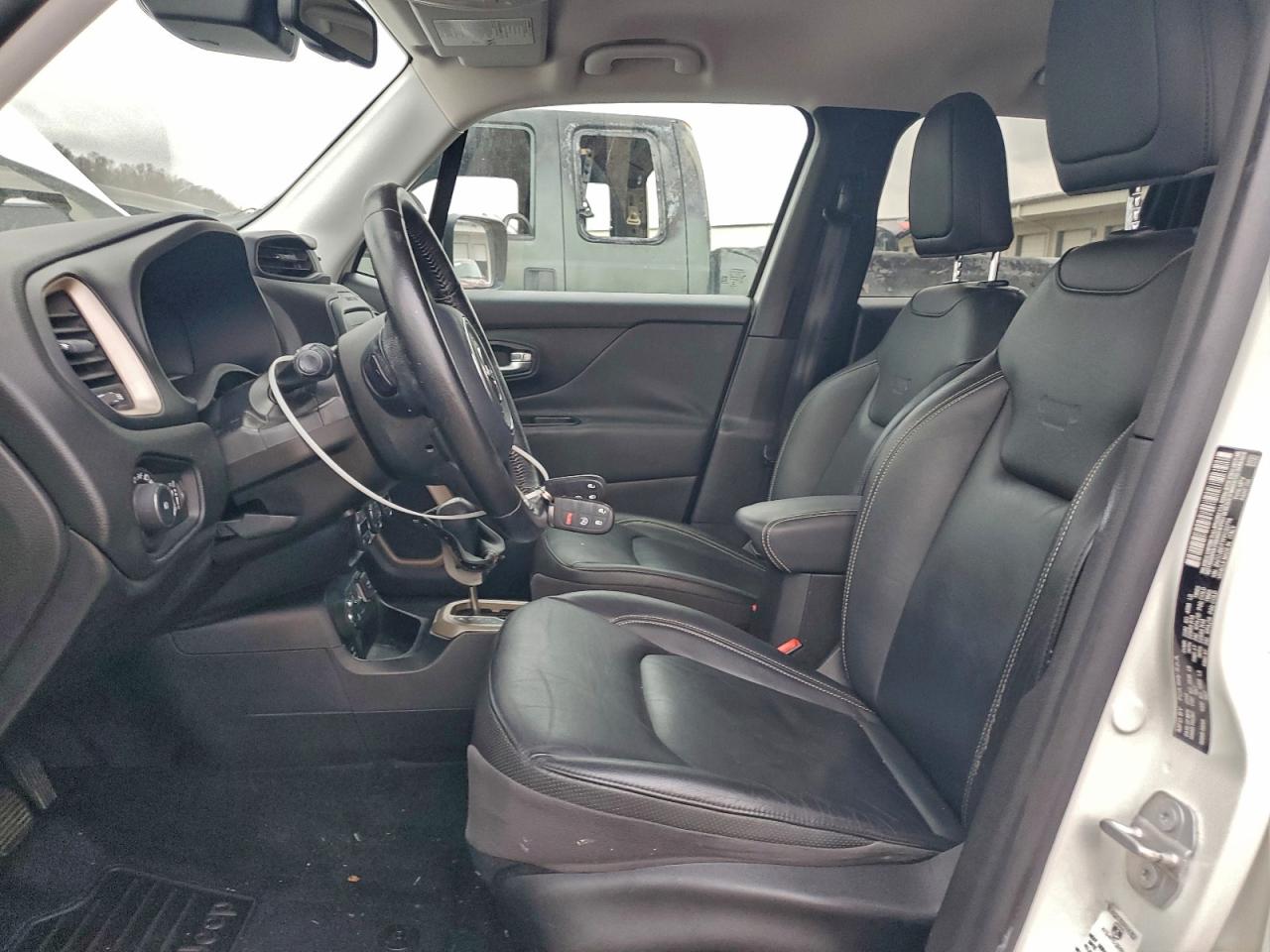 2015 JEEP RENEGADE LIMITED photo 7