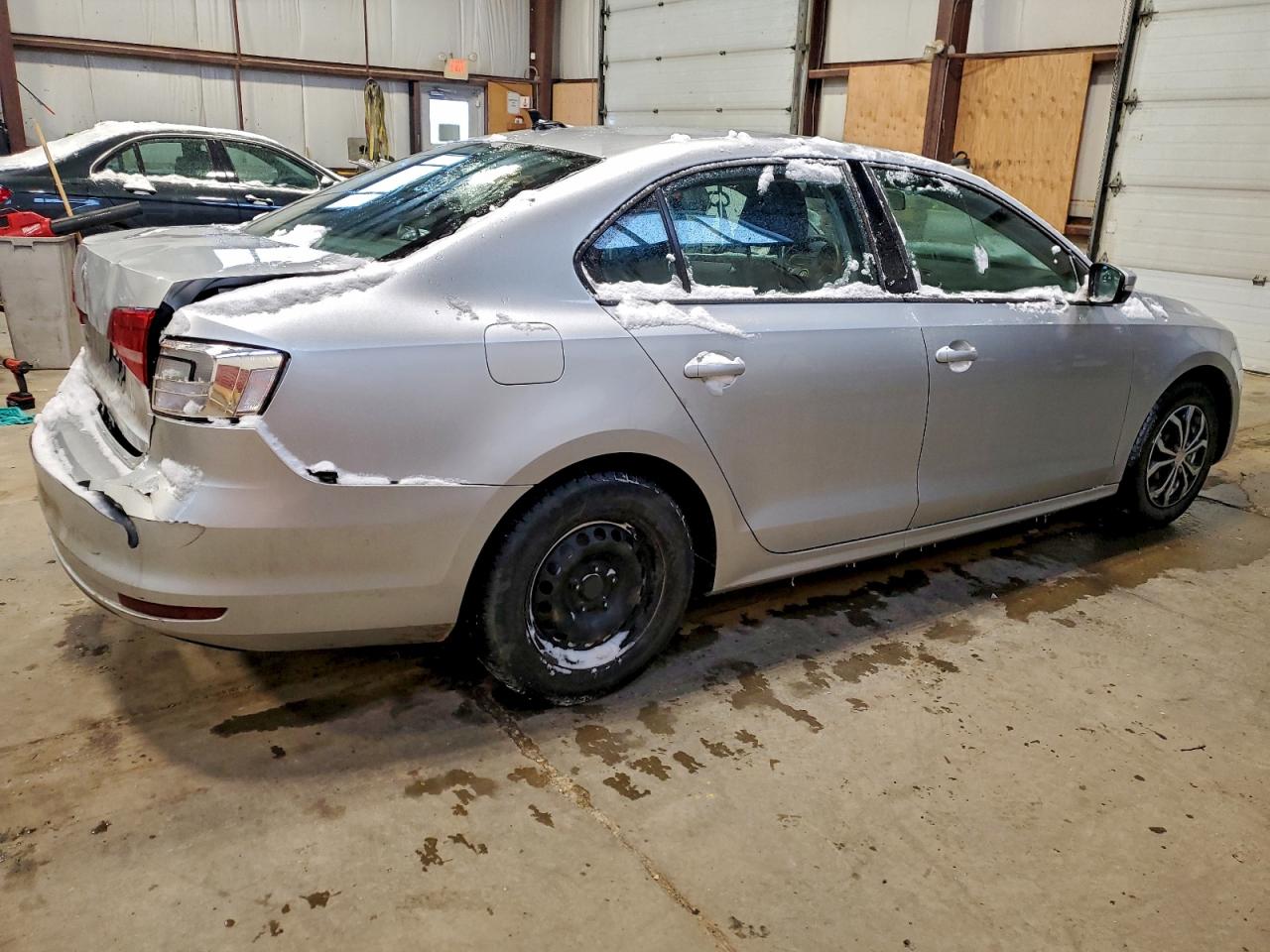 2015 VOLKSWAGEN JETTA BASE photo 3