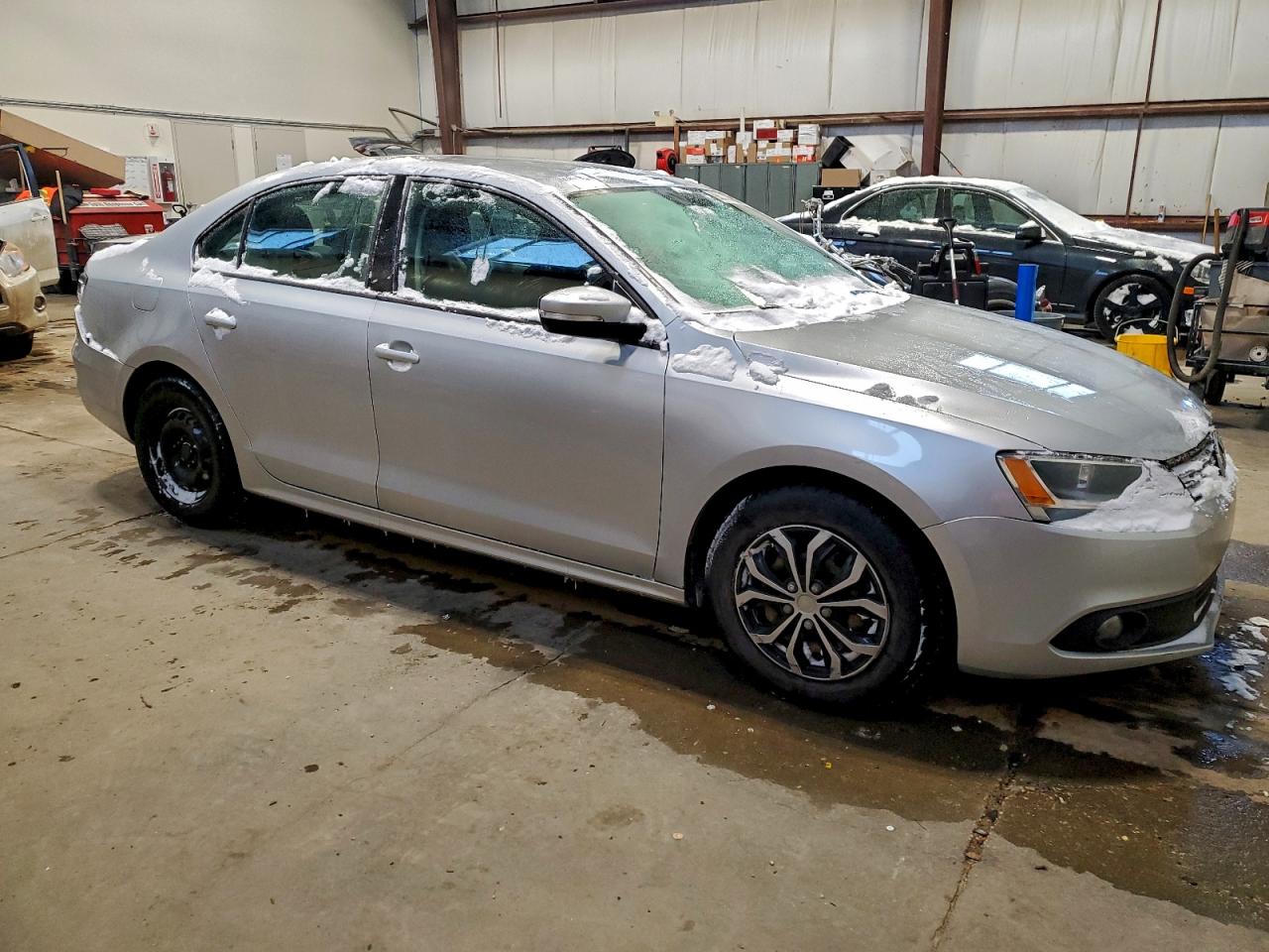 2015 VOLKSWAGEN JETTA BASE photo 4