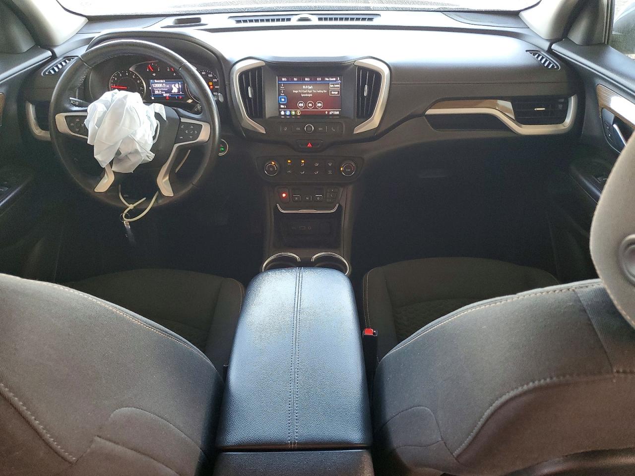 2020 GMC TERRAIN SLE photo 8