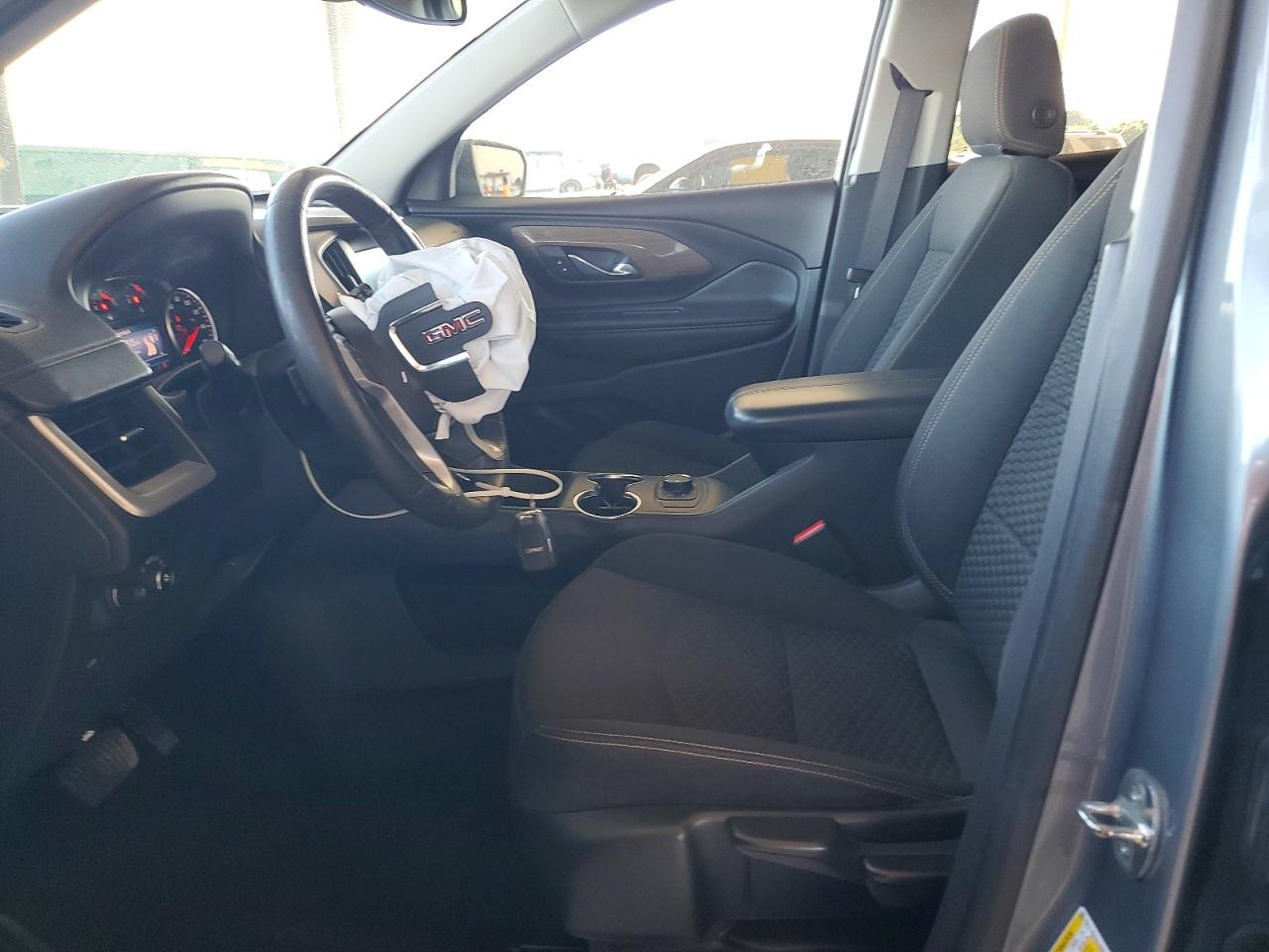 2020 GMC TERRAIN SLE photo 7