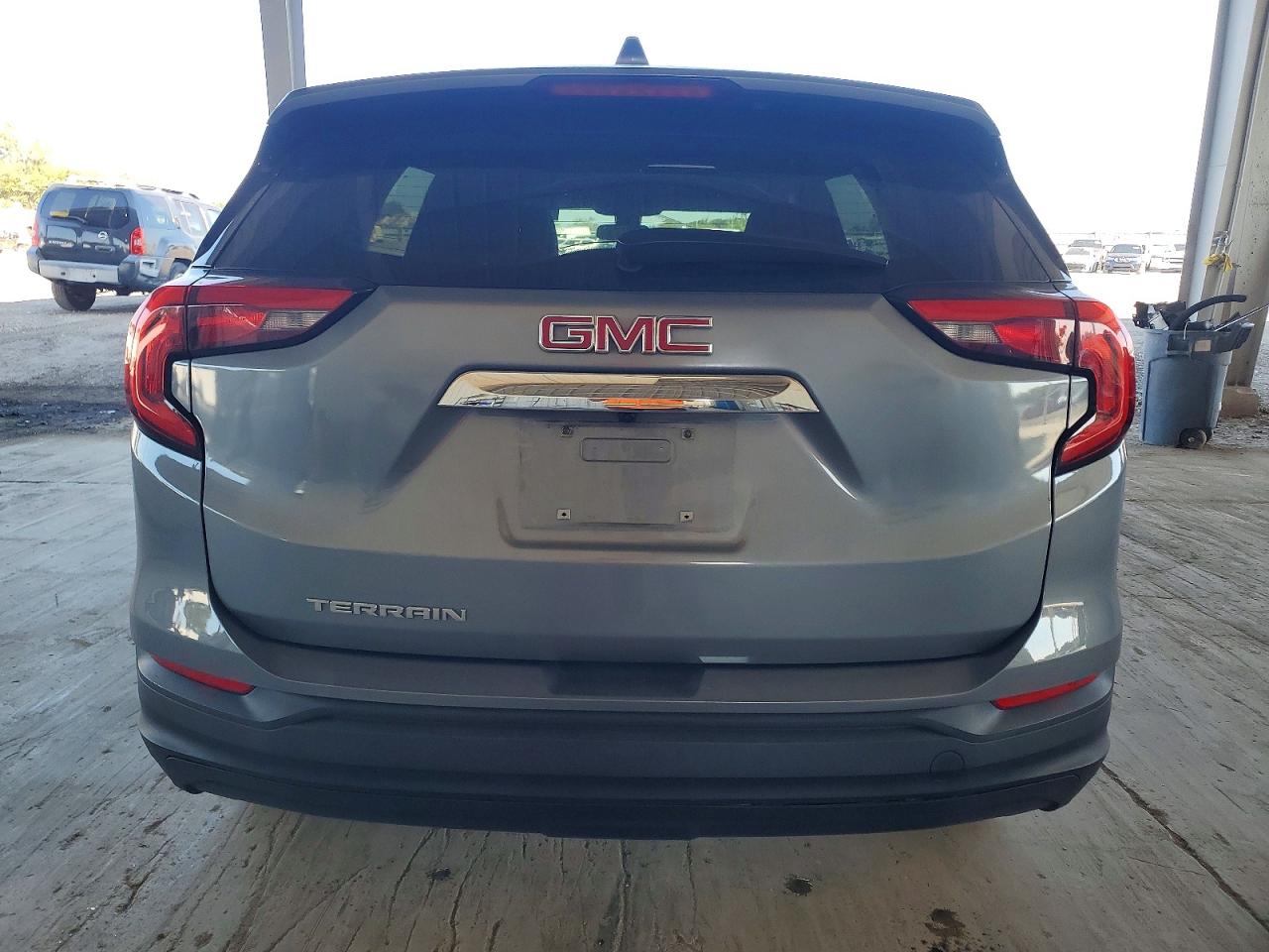 2020 GMC TERRAIN SLE photo 6