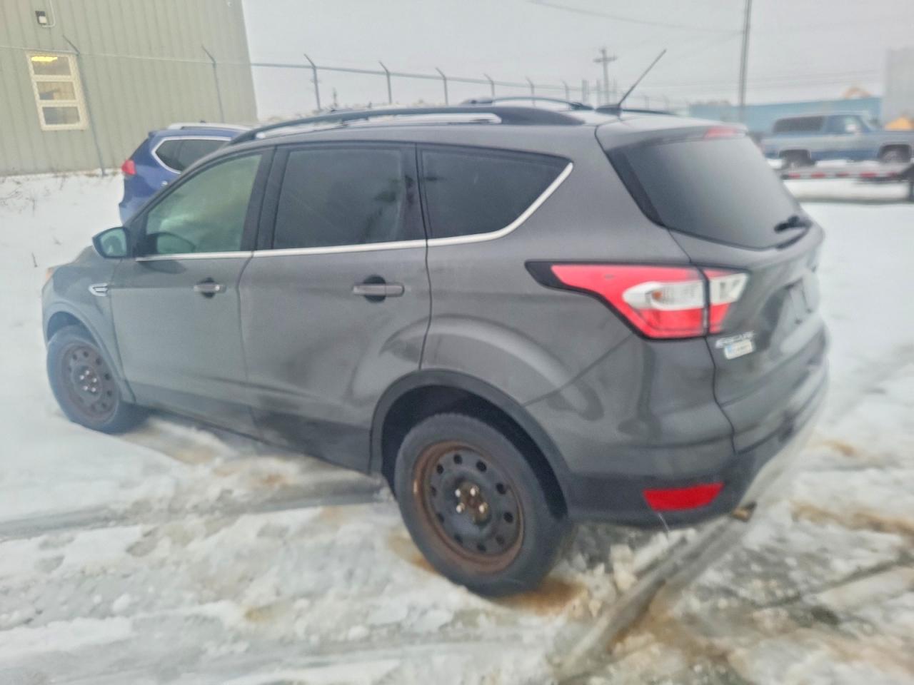 2018 FORD ESCAPE SE photo 2