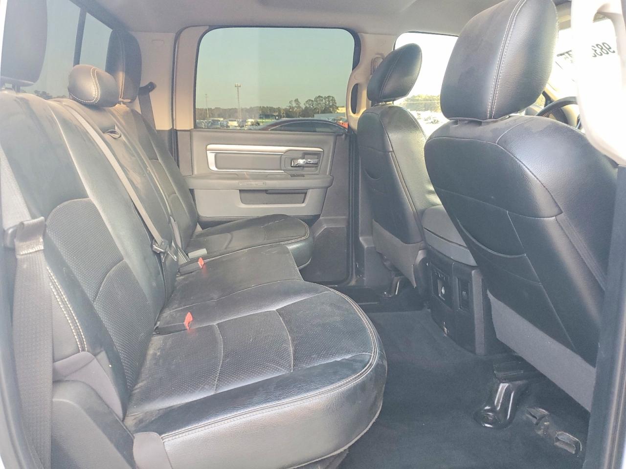 2014 RAM 1500 SLT photo 10
