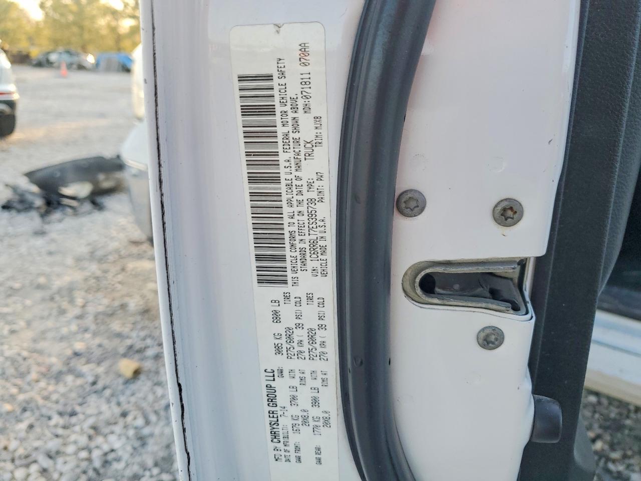 2014 RAM 1500 SLT photo 12