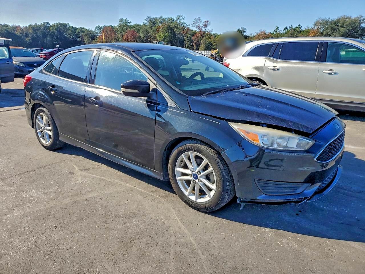 2015 FORD FOCUS SE photo 4