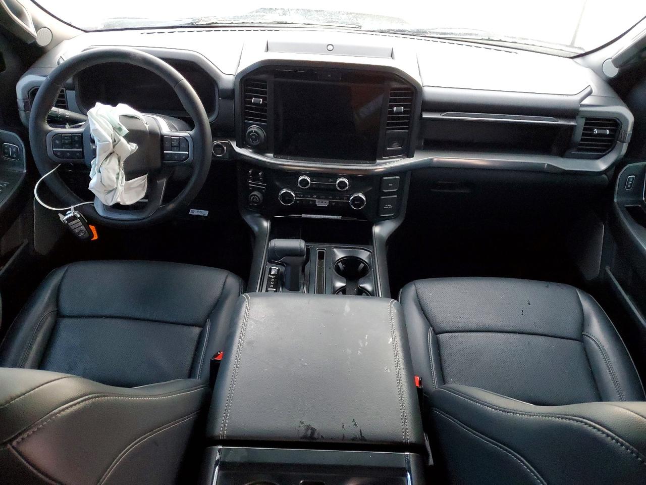 2025 FORD F150 LARIAT photo 8