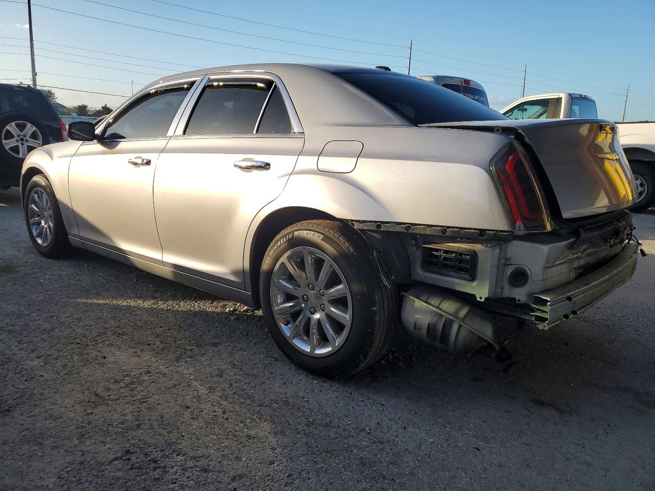 2013 CHRYSLER 300C photo 2