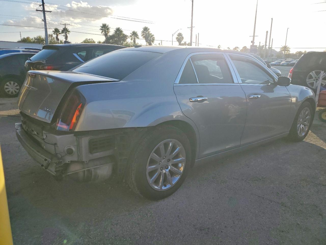 2013 CHRYSLER 300C photo 3