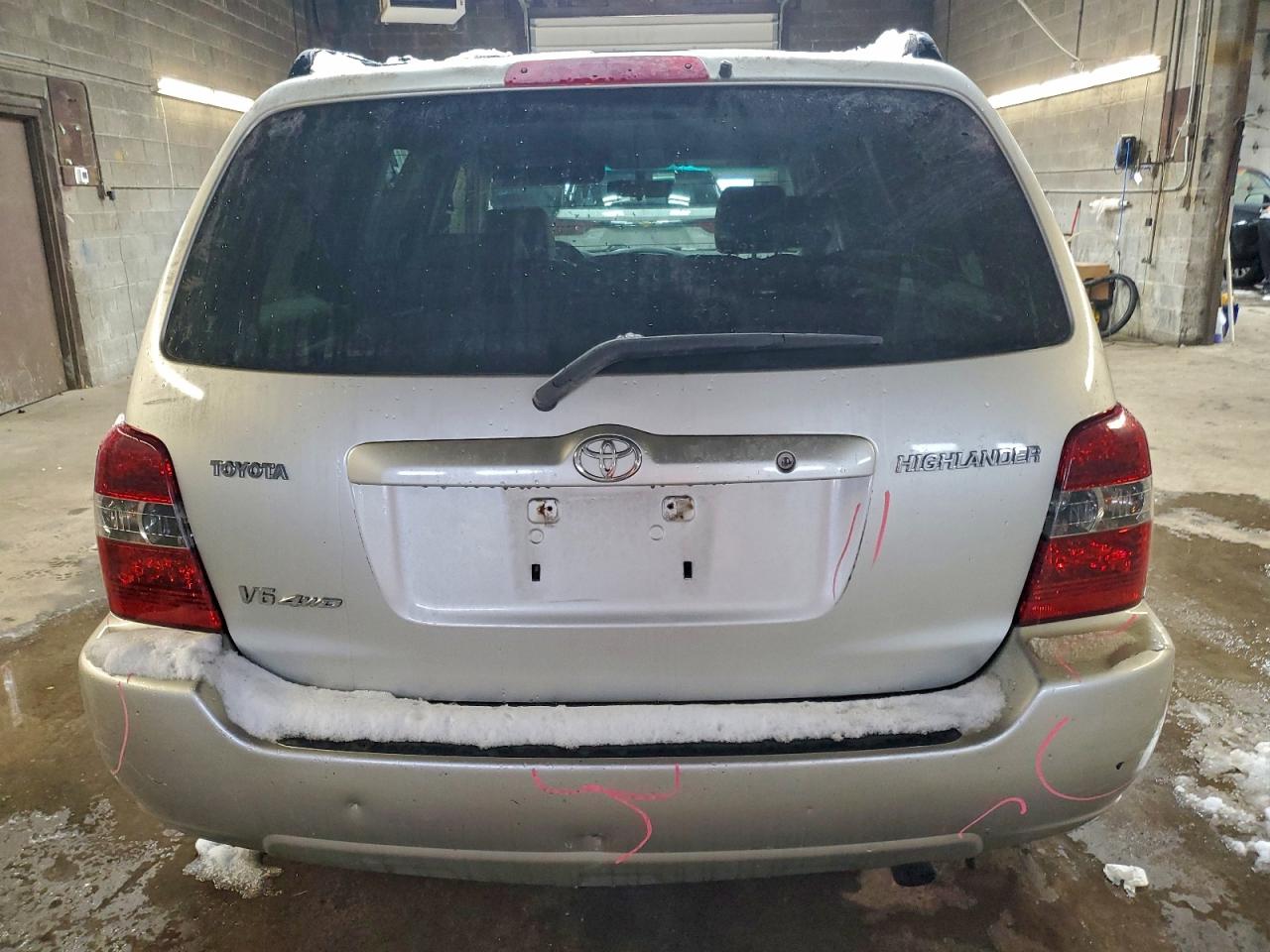 2005 TOYOTA HIGHLANDER LIMITED photo 6