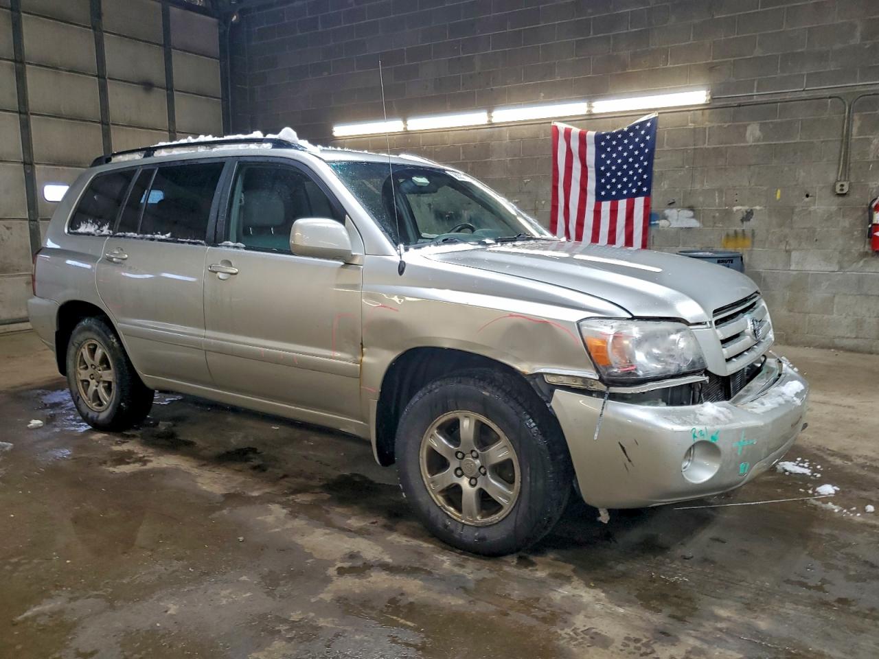 2005 TOYOTA HIGHLANDER LIMITED photo 4