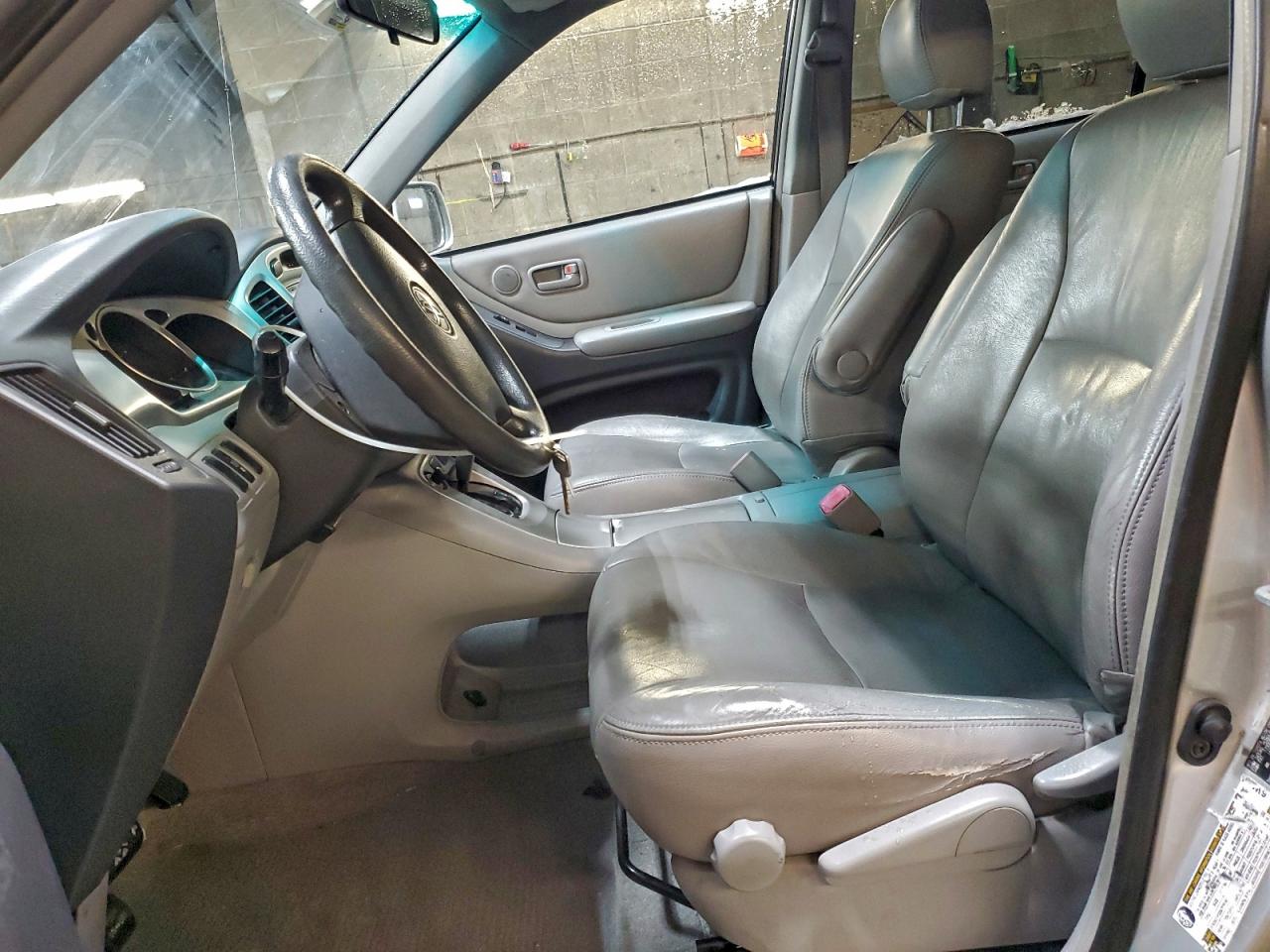 2005 TOYOTA HIGHLANDER LIMITED photo 7
