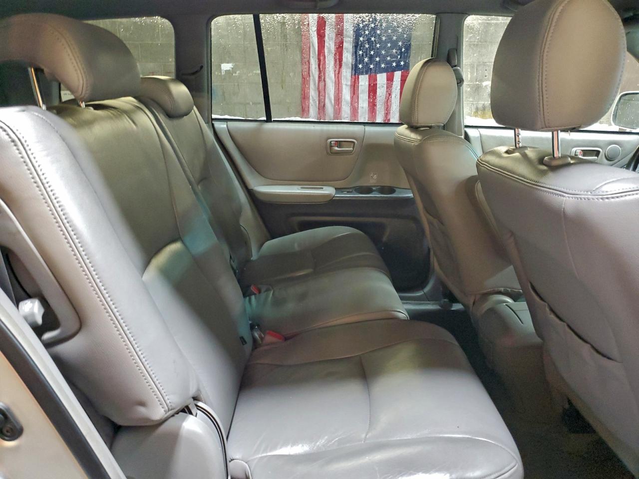 2005 TOYOTA HIGHLANDER LIMITED photo 11