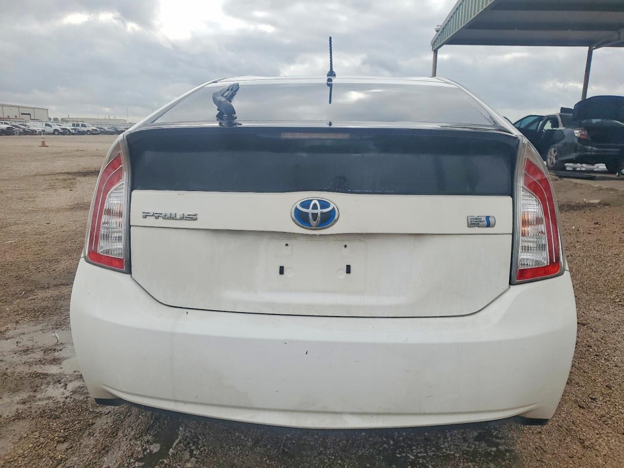 2012 TOYOTA PRIUS photo 6