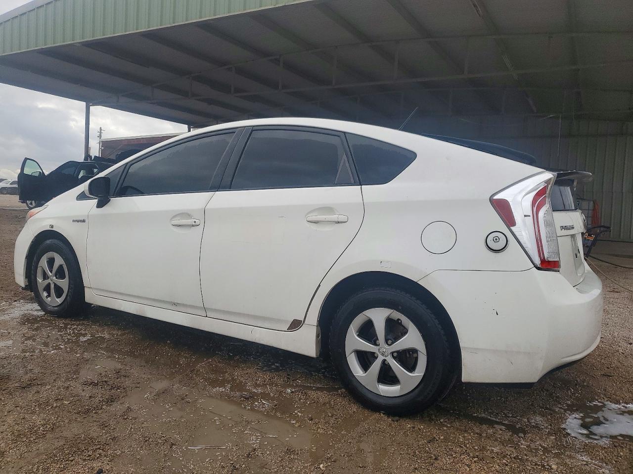 2012 TOYOTA PRIUS photo 2