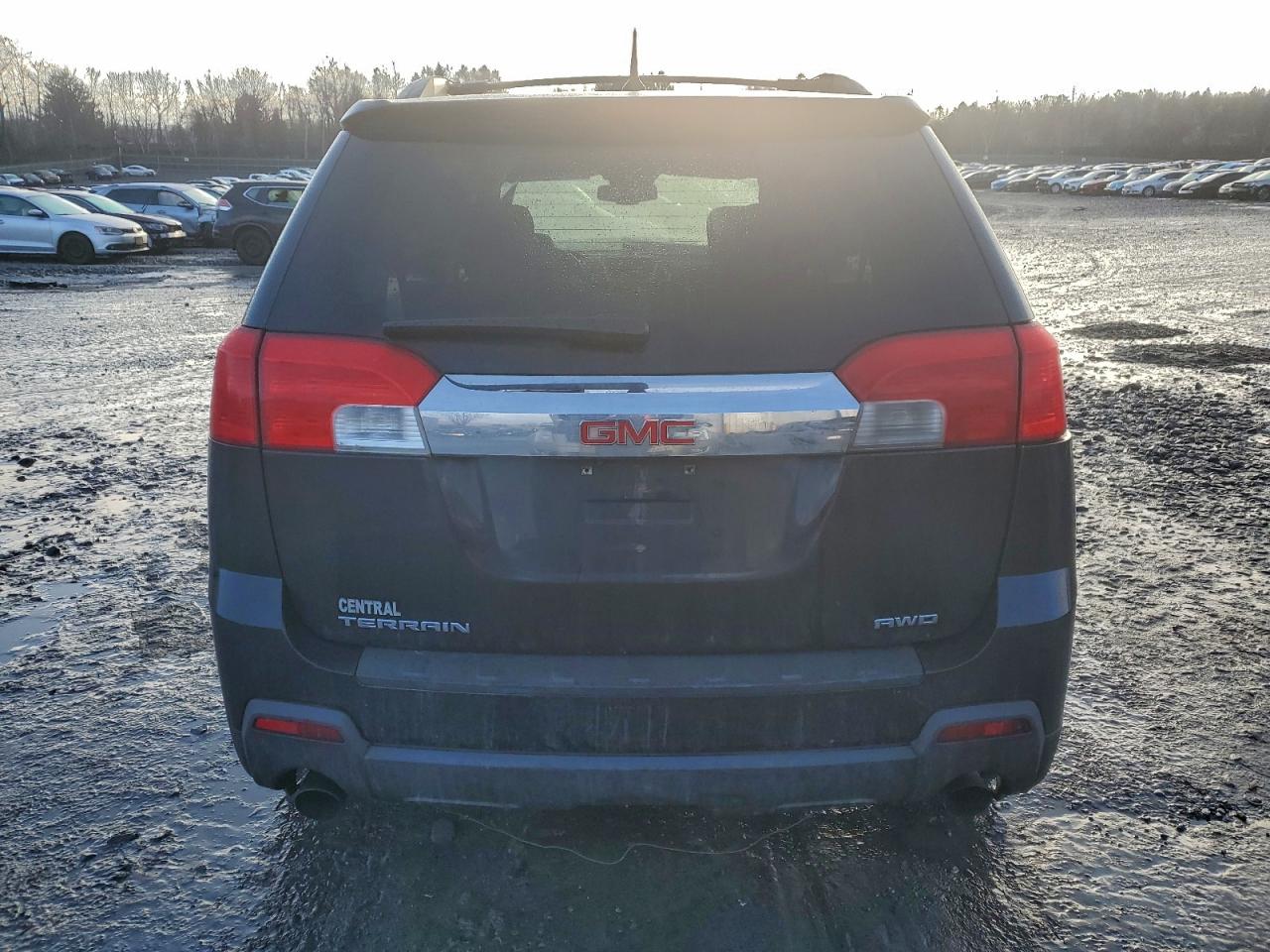 2012 GMC TERRAIN SLE photo 6
