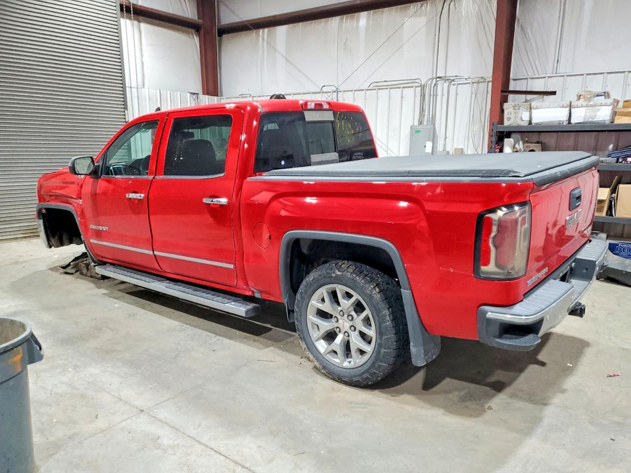 2017 GMC SIERRA K1500 SLT photo 2