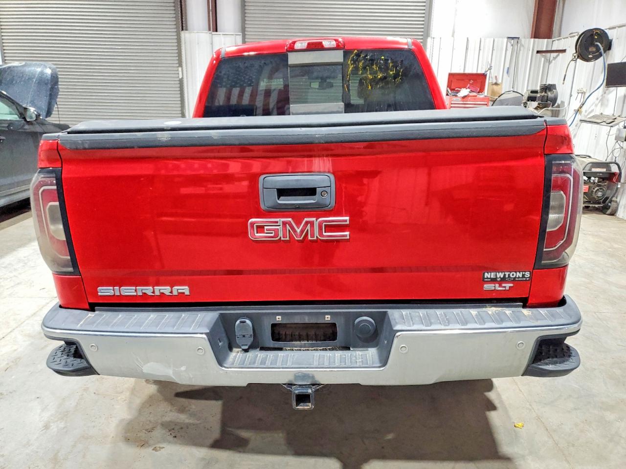 2017 GMC SIERRA K1500 SLT photo 6