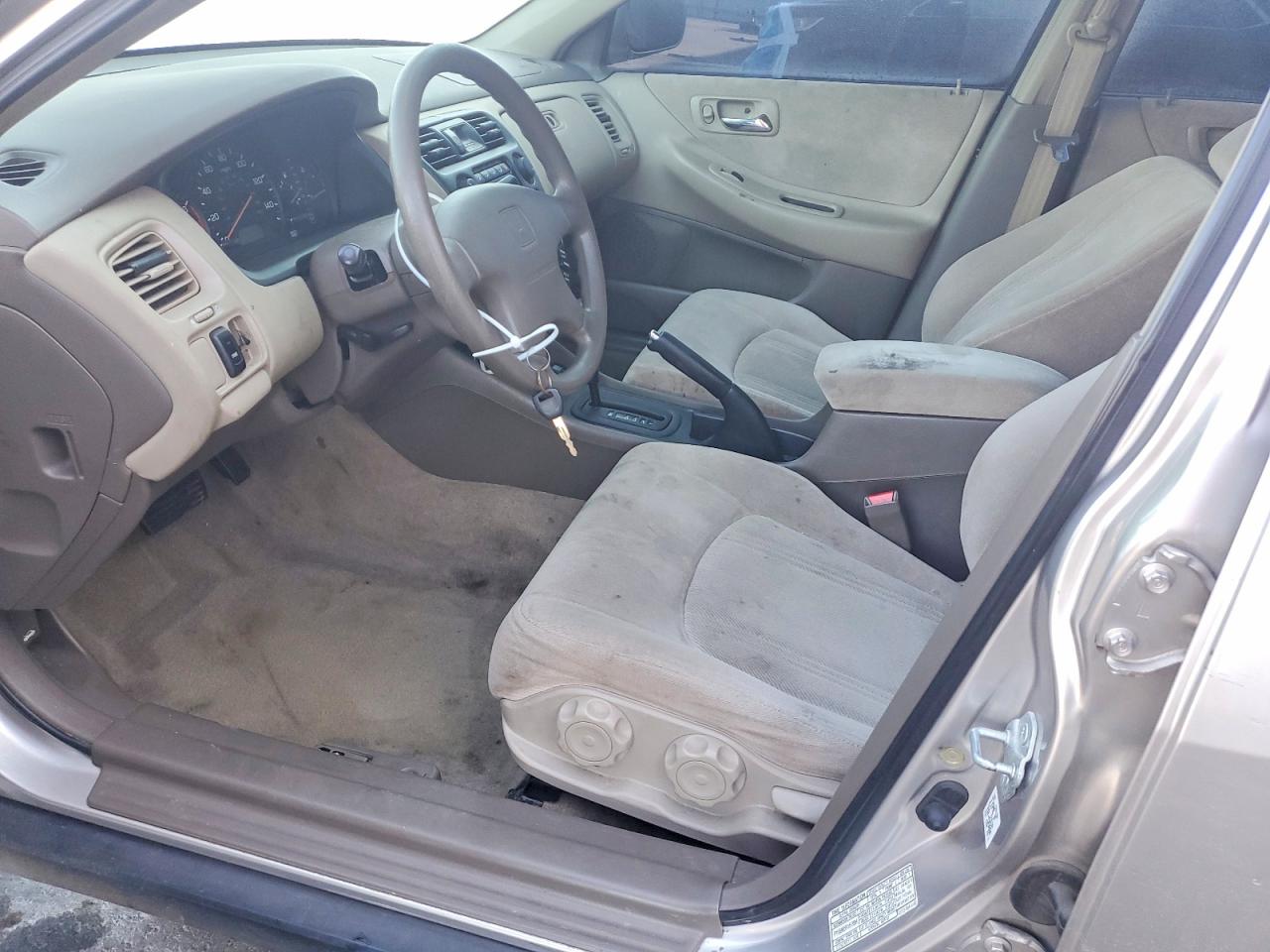 1999 HONDA ACCORD LX photo 7