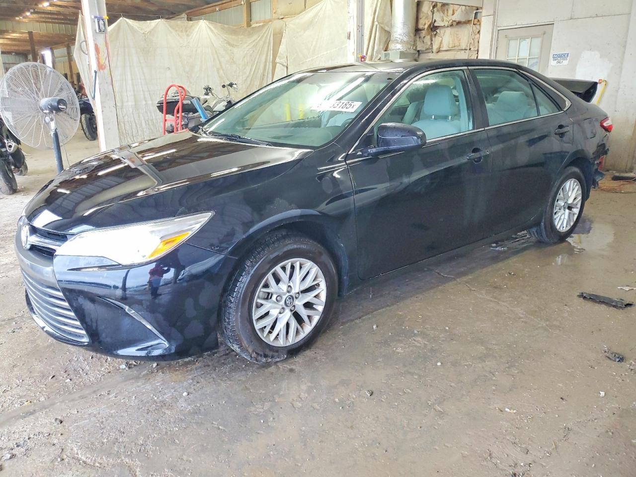 2017 TOYOTA CAMRY