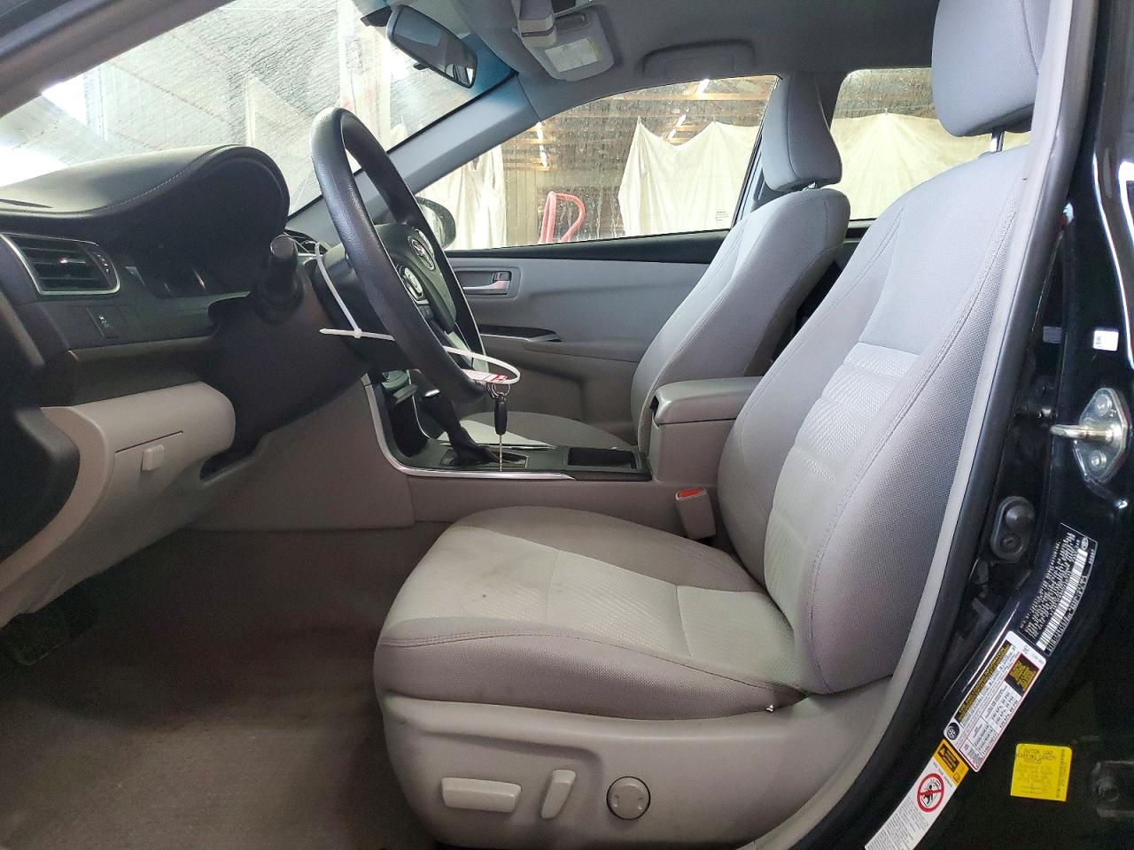 2017 TOYOTA CAMRY LE photo 13