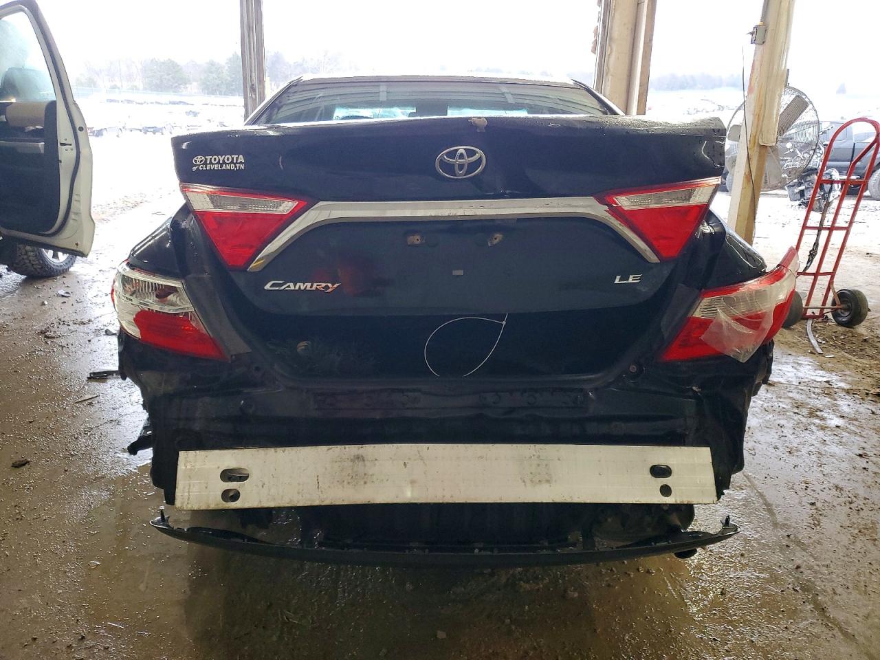 2017 TOYOTA CAMRY LE photo 11