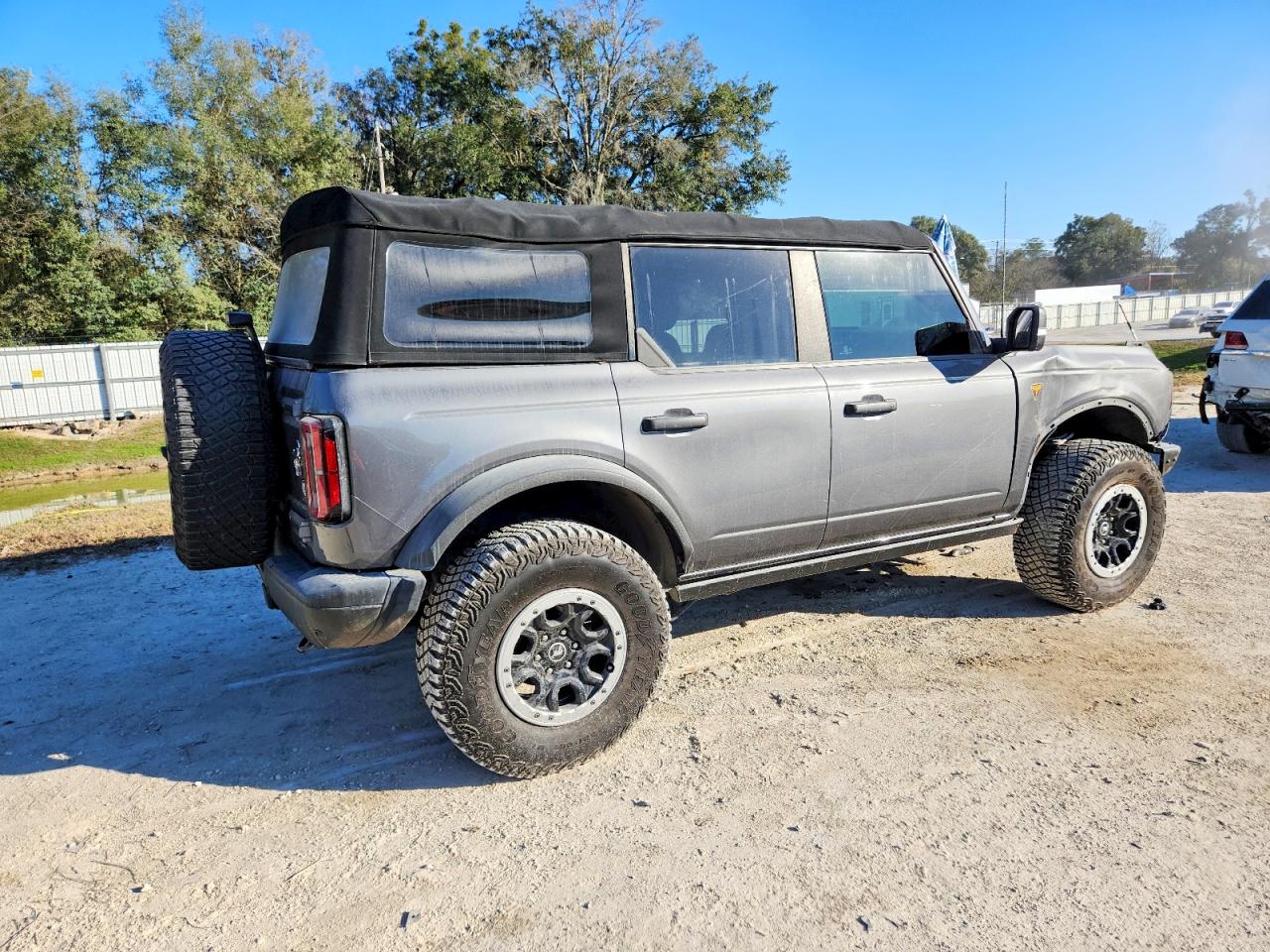 2022 FORD BRONCO BASE photo 3