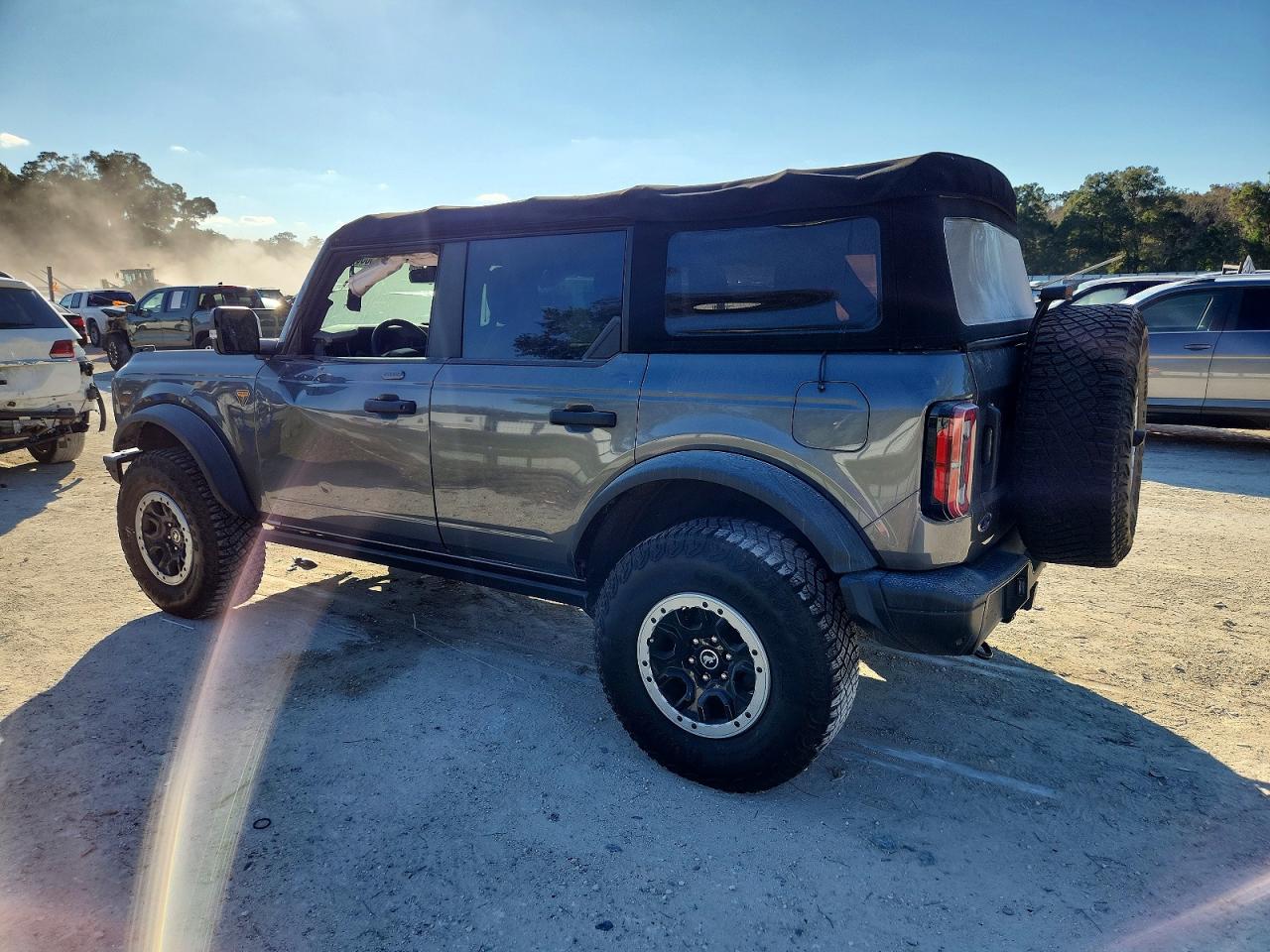 2022 FORD BRONCO BASE photo 2