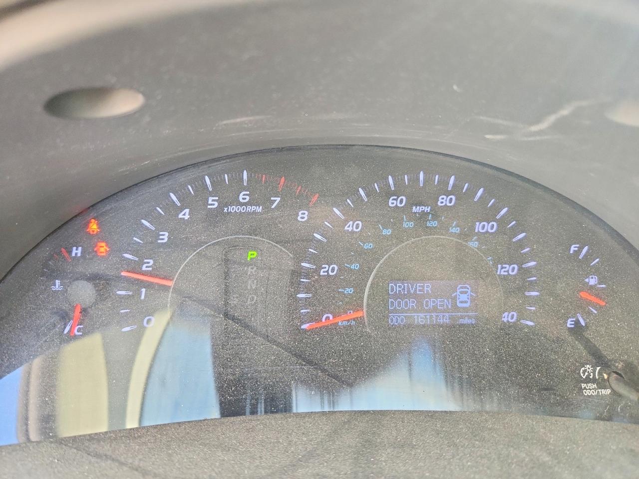 2011 TOYOTA CAMRY XLE photo 9