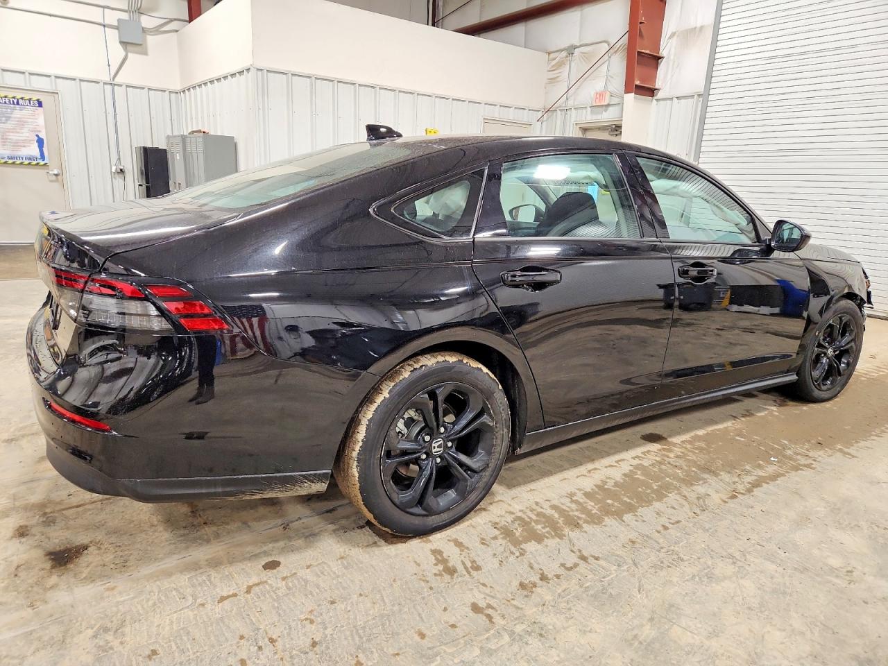 2025 HONDA ACCORD SE photo 3