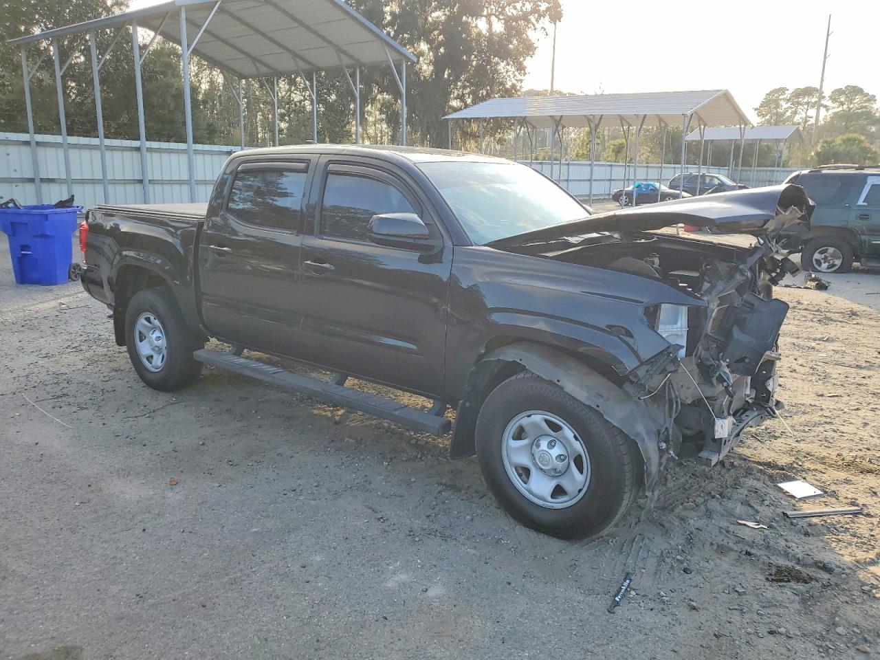 2017 TOYOTA TACOMA DOUBLE CAB photo 4