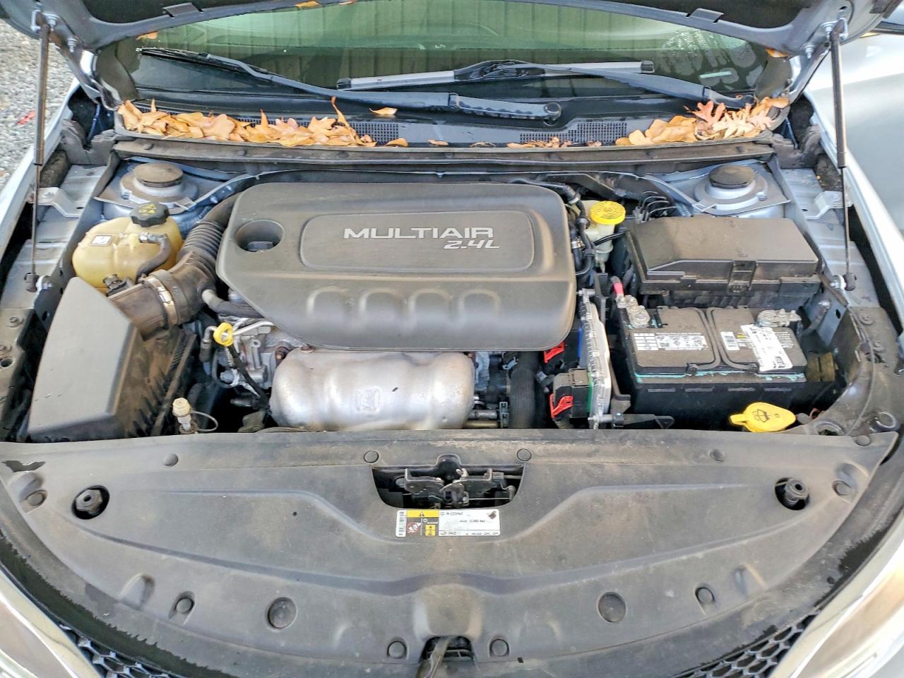 2015 CHRYSLER 200 photo 11