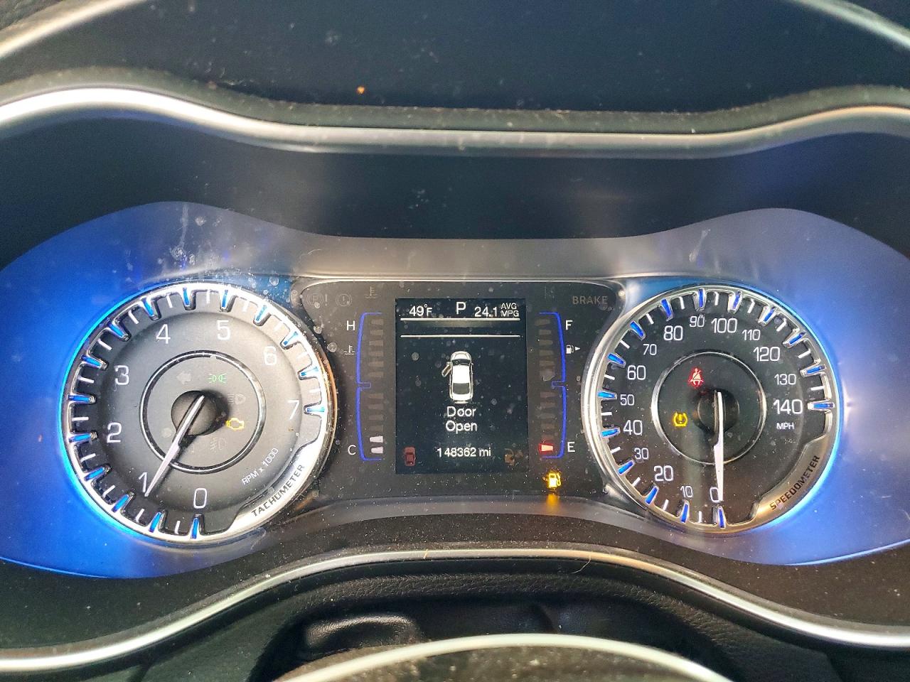 2015 CHRYSLER 200 photo 9