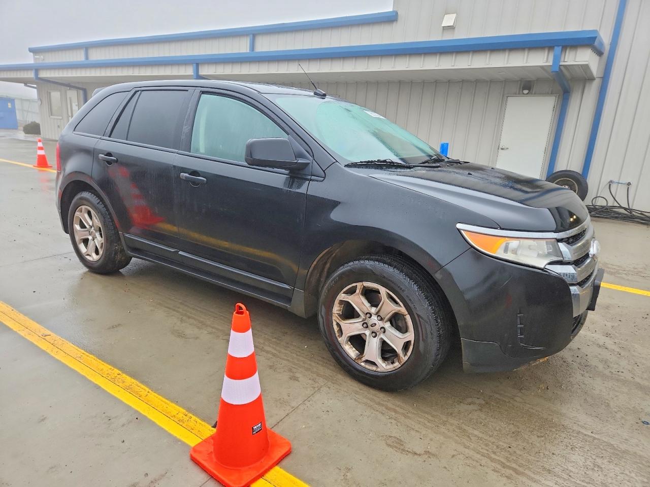2013 FORD EDGE SE photo 4